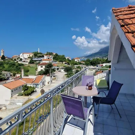 Апартаменты Two Bedroom With Terrace And Sea View 5 *